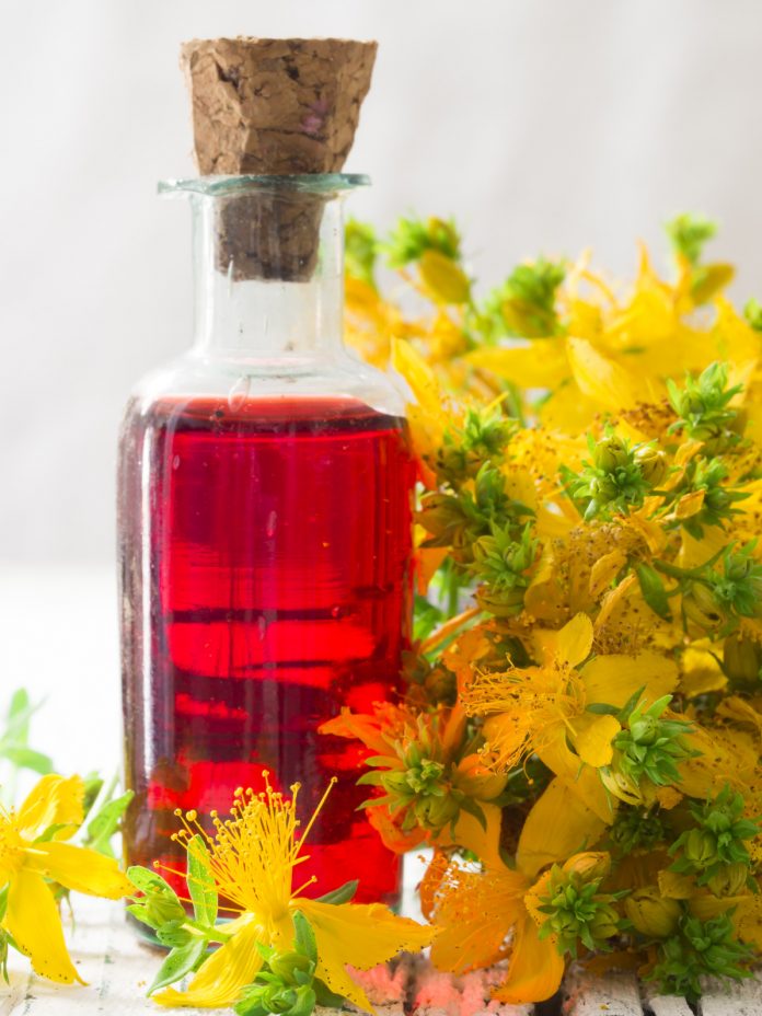 St John's wort oil, alternative medicine