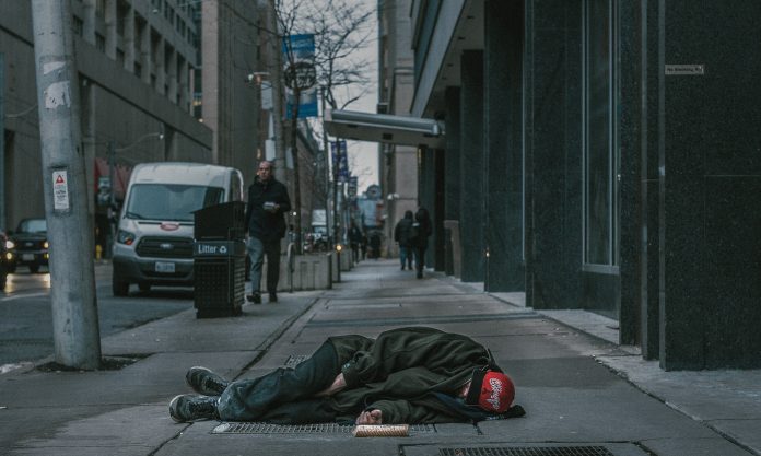 homeless-3536259