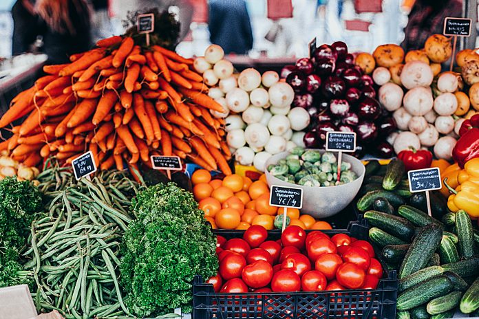 vegetable-market-pexels-daria-shevtsova-1508666