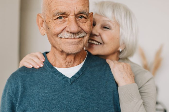 Pexeels_5790828_happy_senior
